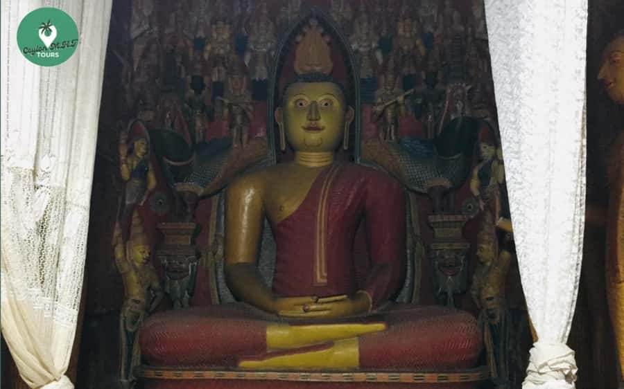 Kandy: City Explore with Local Guide By Tuk Tuk - Comfort, Clothing, and Who Should Book