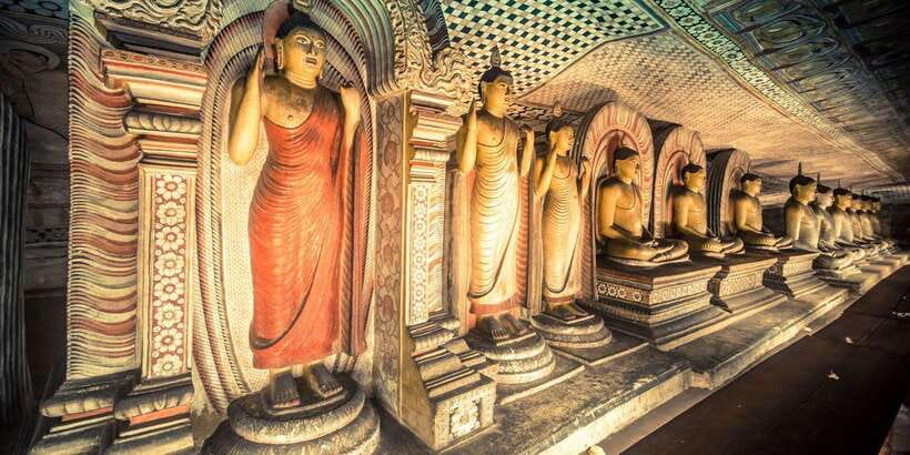 Kandy: City Highlights and Ramboda Waterfall Trip - Kandy Lake and the city viewpoint
