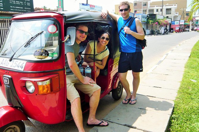 Kandy City Tour By Tuk Tuk - Start above Kandy at Bahirawakanda Temple