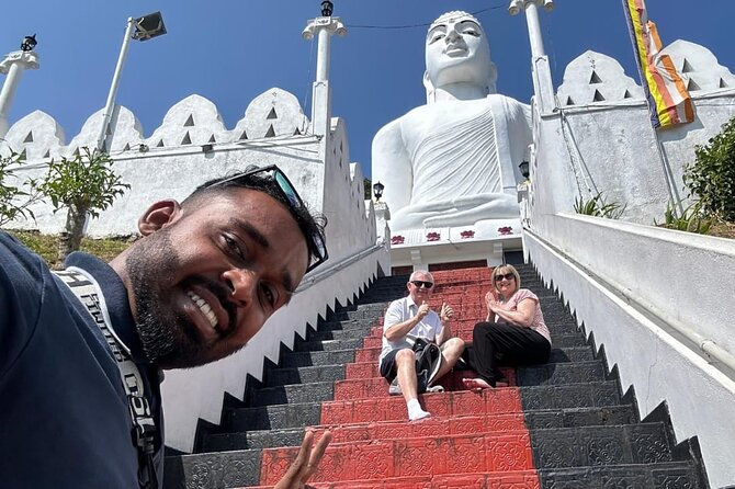 Kandy City Tour by TukTuk with Laka - One hour in the Royal Botanical Gardens