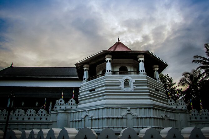 Kandy Full-Day Tour - Entering the Temple of the Sacred Tooth Relic