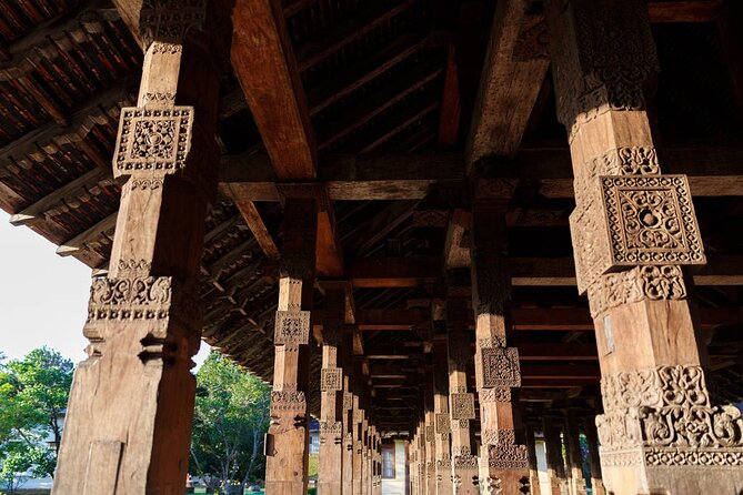 Kandy Full Day Tour Private All Inclusive - Strolling through Peradeniya’s 147 acres