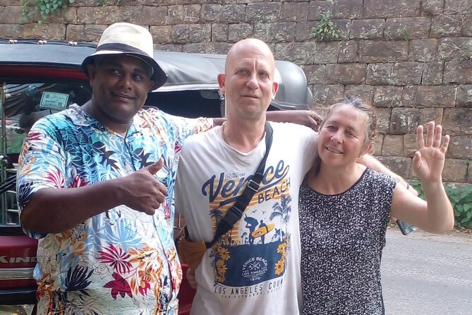 Kandy Heritage City Tour by tuktuk - Gamini Gem and Jewellery Museum