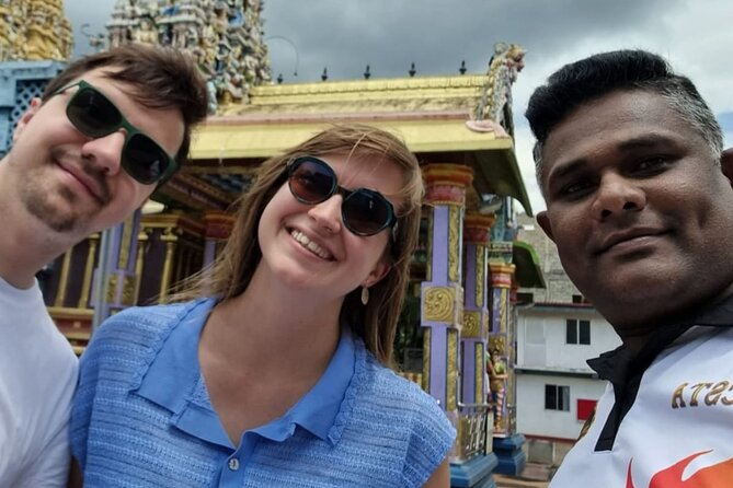 Kandy Heritage City Tour by tuktuk - Royal Botanic Gardens Peradeniya