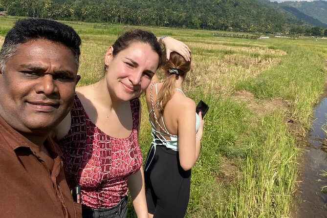 Kandy Heritage City Tour by tuktuk - Peradeniya University and the road back toward Kandy