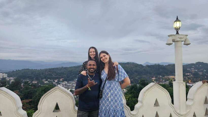 Kandy Private Guided City Tour by Tuk Tuk - Comfort, Clothing, and What to Bring