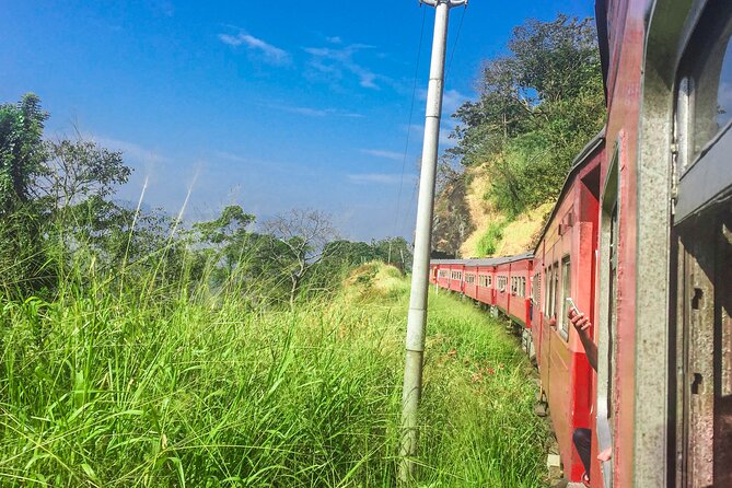 Kandy to Ella train ride on (Train No: 1015 "Udarata Menike") - What the $45 price does and does not buy