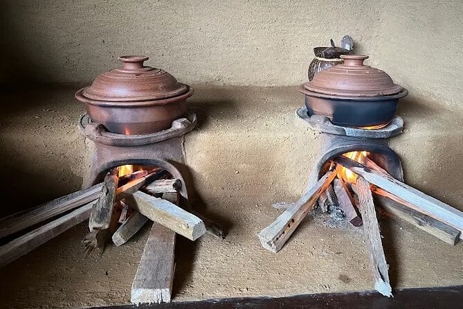 Kandyan Hut Cooking Class - Egg hoppers, kottu, and coconut sambol