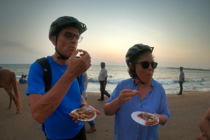 Luxury Night Cycle Tour of Colombo - Slave Island and the difficult side of Colombo’s past