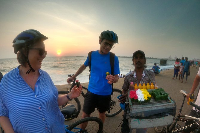 Luxury Night Cycle Tour of Colombo - Galle Face Hotel and the final coastal stop