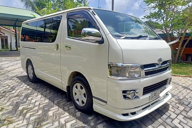 Luxury Private Van and Car Hire in Srilanka - What the driver service adds