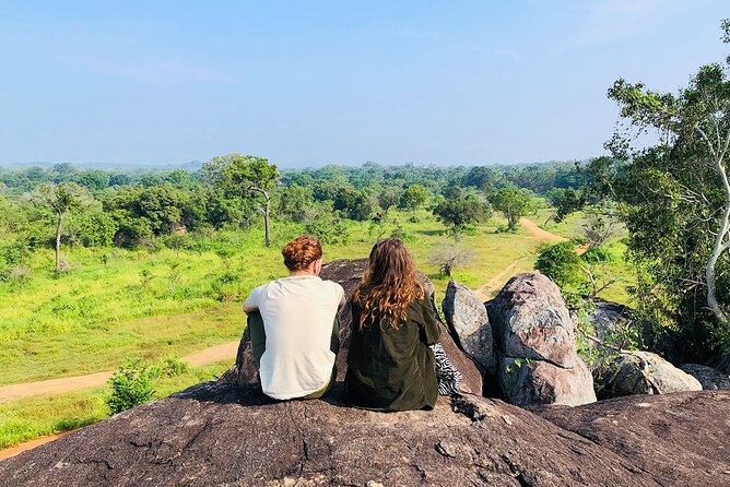 Minneriya National park Safari Sri Lanka - Small details that make the day easier