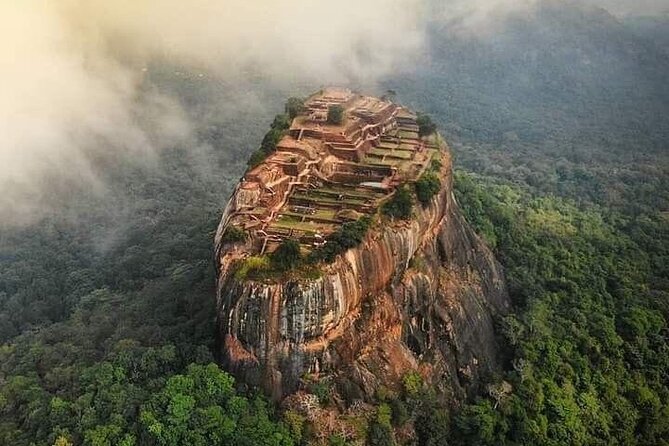 Most popular round tour of 8 days - An ambitious eight-day route through Sri Lanka