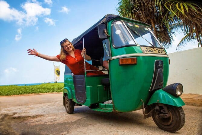 Negombo City Tour by Tuk Tuk - The Dutch Fort in a ten-minute stop