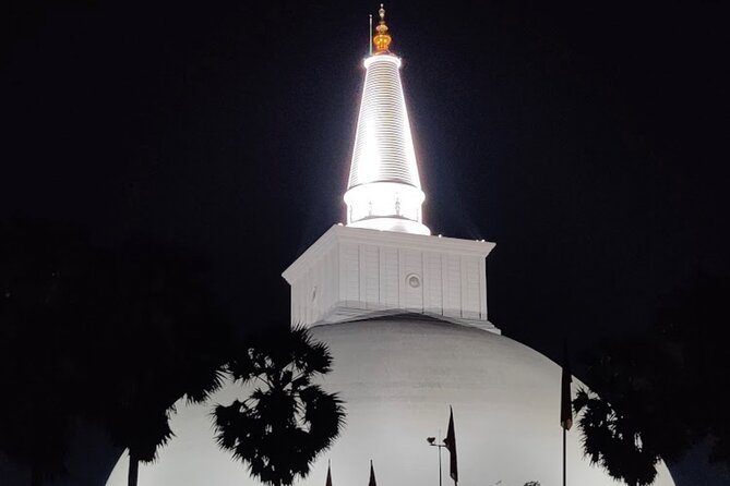 One Day Tour - Sacred city of Anuradhapura & Sacred city of Mihintale. (Sunset) - Jethawanaramaya and the scale of the old capital