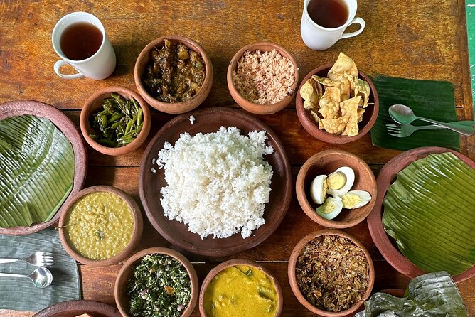 Organic cooking class sigiriya (kumara & family) - Preparing spices the traditional way