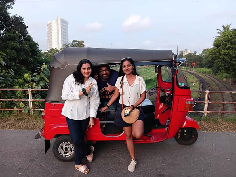 Personal Guided Colombo City Tour by Tuk Tuk - All Inclusive - Pettah Market and the Floating Market