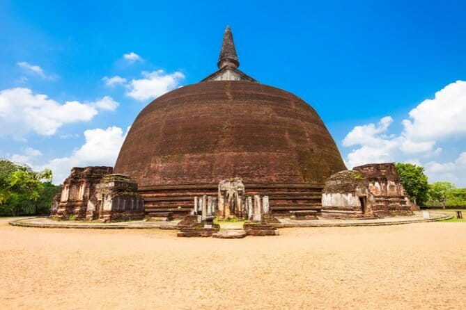 Polonnaruwa Ancient City Private Day Tour (Hidden Gems) - What the guides add to the day
