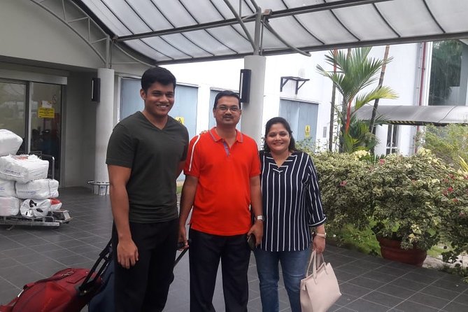 Private Car With certified Guide for Multi Day Tours - Starting at Colombo airport or another Sri Lankan address