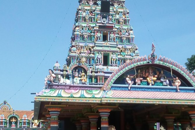 Private City tour in Colombo By tuk tuks or Cars - Colombo Fort, Pettah, and the Floating Market