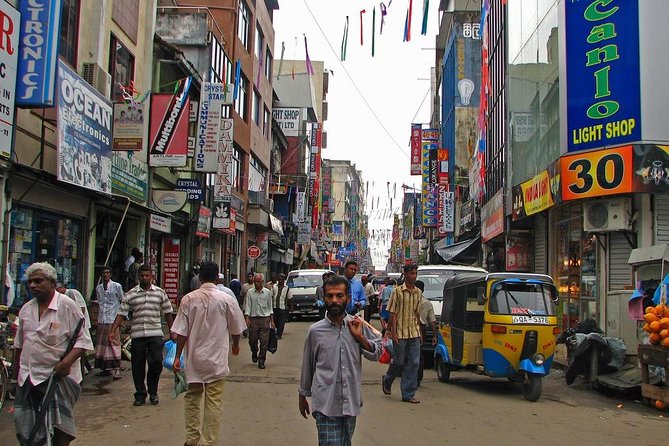 Private Colombo City Tour by Sri Lanka Private Drivers - Galle Face Green ends the day by the sea