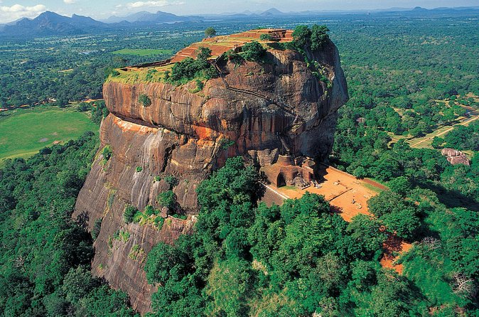 Private day tour to Sigiriya and Dambulla from Colombo - Clothing, timing, and practical preparation