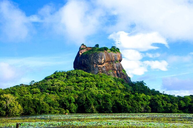 Private Day Trip to Sigiriya , Dambulla and Pidurangala Rock - Private transport is the main practical advantage