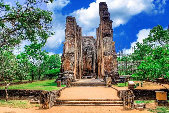 Private Polonnaruwa Sightseeing Day Tour from Sigiriya - Gal Vihara is the essential final stop