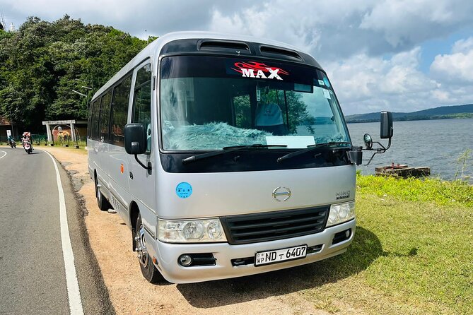 Private Round Tour in Sri Lanka with Vehicle - Who should book this experience?