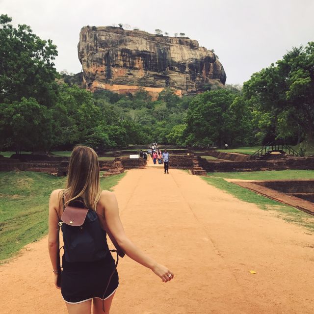 Private Sigiriya and Dambulla Day Tour from Colombo - Craft demonstrations and the souvenir question