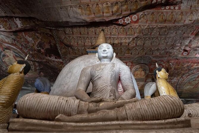 Private Sigiriya Day Tour and Authentic Sri Lankan Lunch Buffet - Pidurangala for a different view