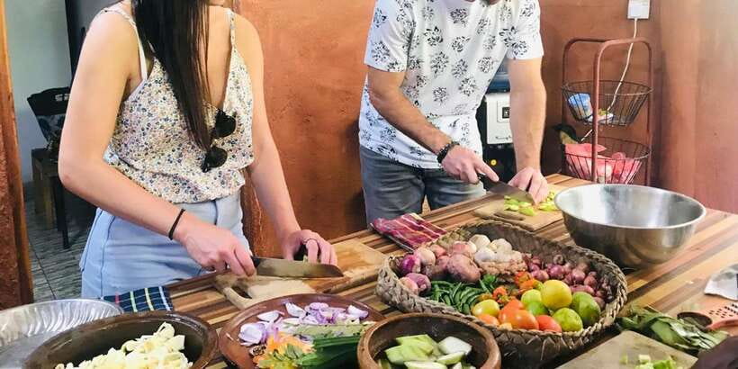Private Traditional Sri Lankan Cooking Class in Kandy - Hotel pickup makes the morning easier