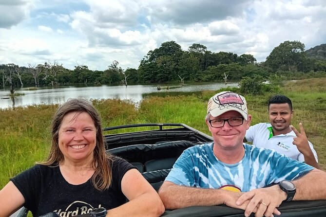 Private Wilpatu National Park Leopard safari from Colombo/Negambo - Switching to the 4x4 safari jeep