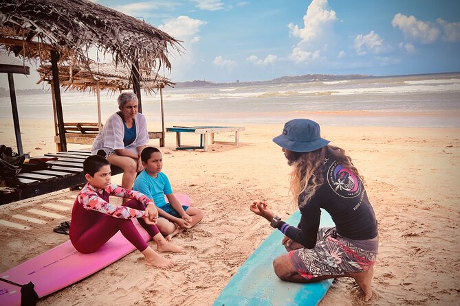 Ride a Wave Surf School Weligama Sri Lanka - The coaching style: Shan and the wider team