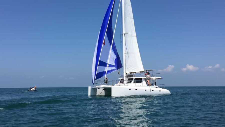 Sail Lanka Charter - 01 Night Cruise In Mirissa - Crew service, comfort, and group size