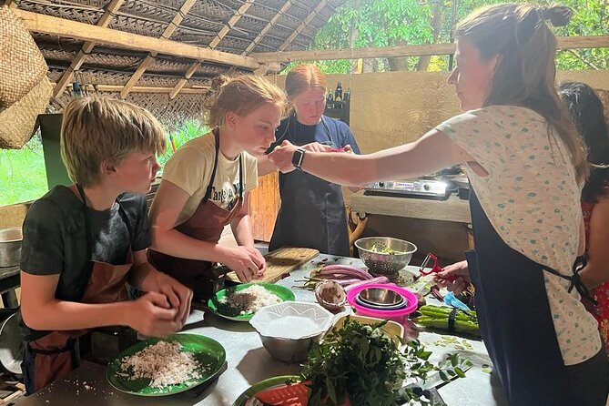 Sajee’s Place Cooking Class - Starting with spices and basic kitchen skills