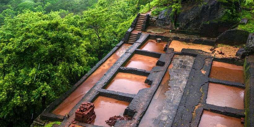 Sigiriya and Pidurangala Rock From Colombo - Lunch and the pause between climbs