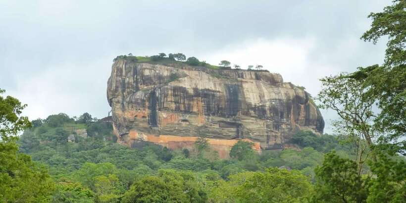 Sigiriya & Dambulla: All Inclusive Day Tour - Four shopping stops add convenience and compromise