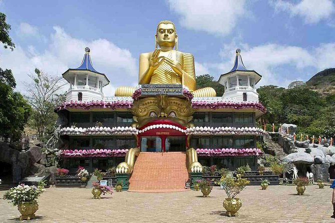 Sigiriya & Dambulla Private Day Trip with Entry Fees & Lunch - The long road from Galle