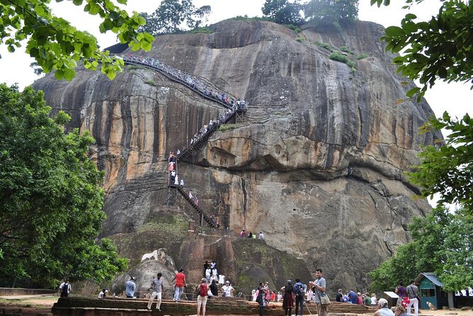 Sigiriya & Dambulla Private Day Trip with Entry Fees & Lunch - Dambulla’s five painted caves
