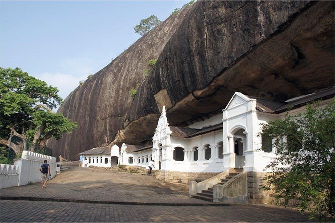 Sigiriya & Dambulla Private Day Trip with Entry Fees & Lunch - Lunch, water, and the value of an all-inclusive price