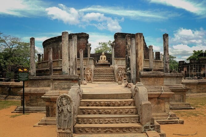 Sigiriya Rock Climb, Village Tour+Cooking Class & Elephant Safari - Small details that can make the day better