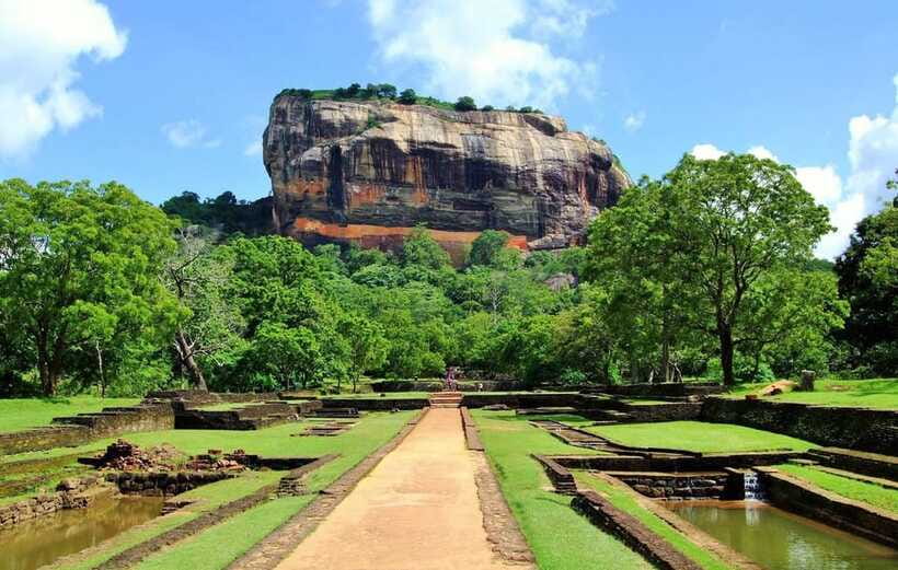 Sigiriya Rock Hike & Minneriya Elephant Safari – Day Tour - Starting from Sigiriya, Dambulla, or Habarana