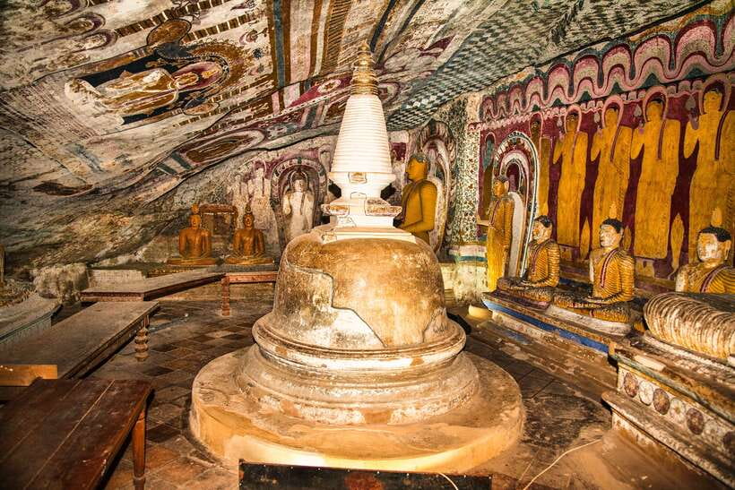 Sri Lanka: 5 Days Multi City Sightseeing Tour - Day 5: Searching for elephants at Udawalawe