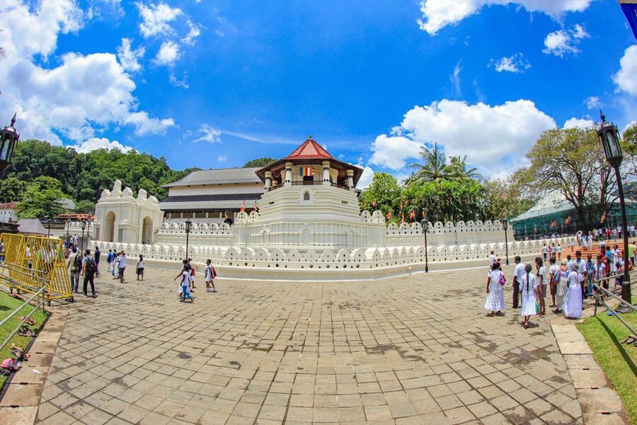 Sri Lanka Nature, culture, history and wildlife in 4 days - Guide quality and the human side of the trip