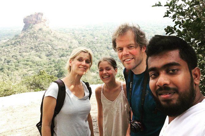Sri Lanka private tour package 9 night 10 Day with driver+vehicle+accommodations - Day 5: A closer look at Kandy