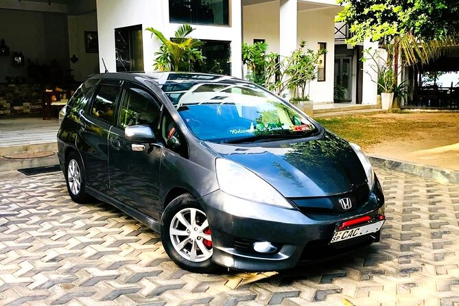 Sri Lanka Private Transfer from Colombo Airport to Anywhere - What the private vehicle adds