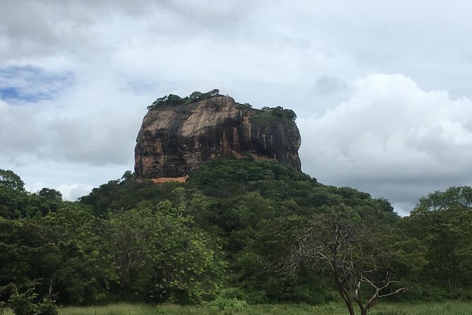 Sri Lanka Tour in 8 Days - Day 1: From Bandaranaike Airport to Sigiriya