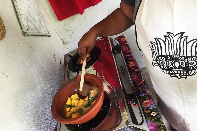 Sri Lankan cooking class with Nilu Kandy( FREE PICKUP & Drop) - Eating what you have cooked