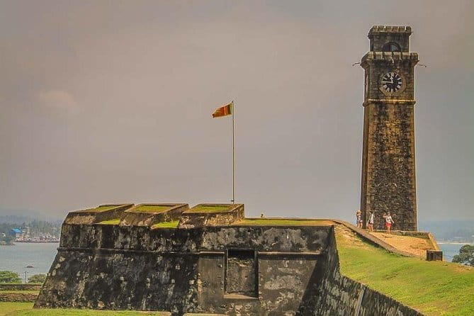 SriLanka Shore Excursion by Genuine Srilankans - Pettah brings you into the city’s daily rhythm